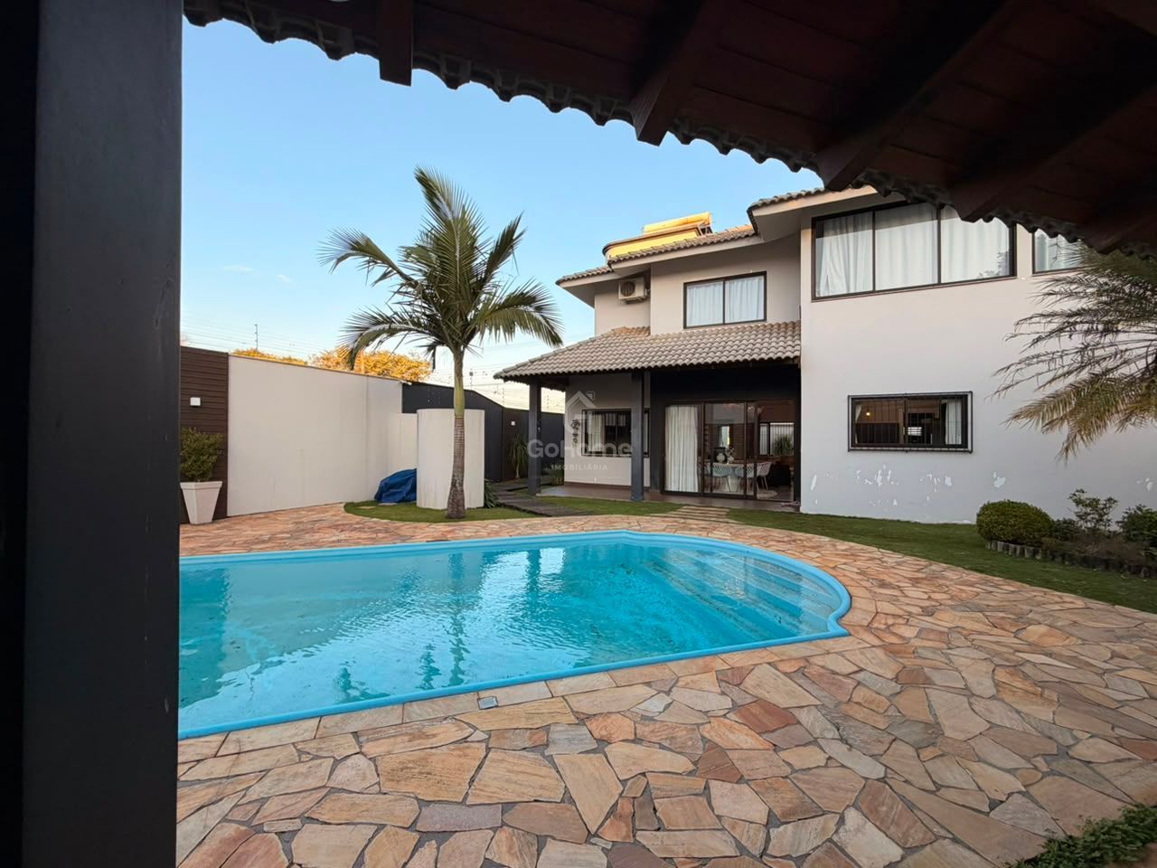 Casa Mobiliada com Piscina
