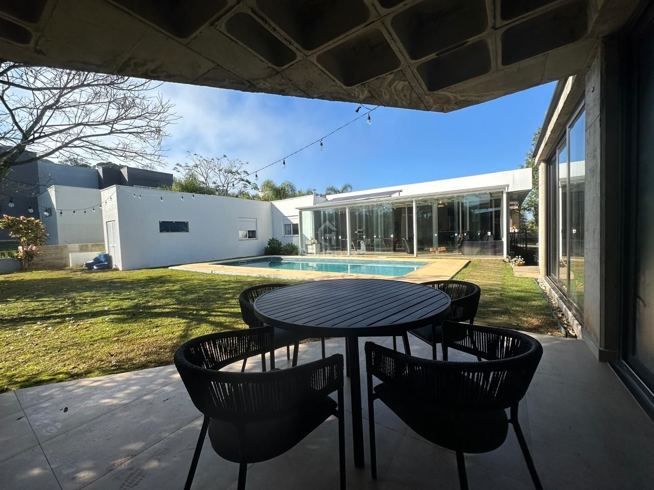 Casa em condomínio fechado