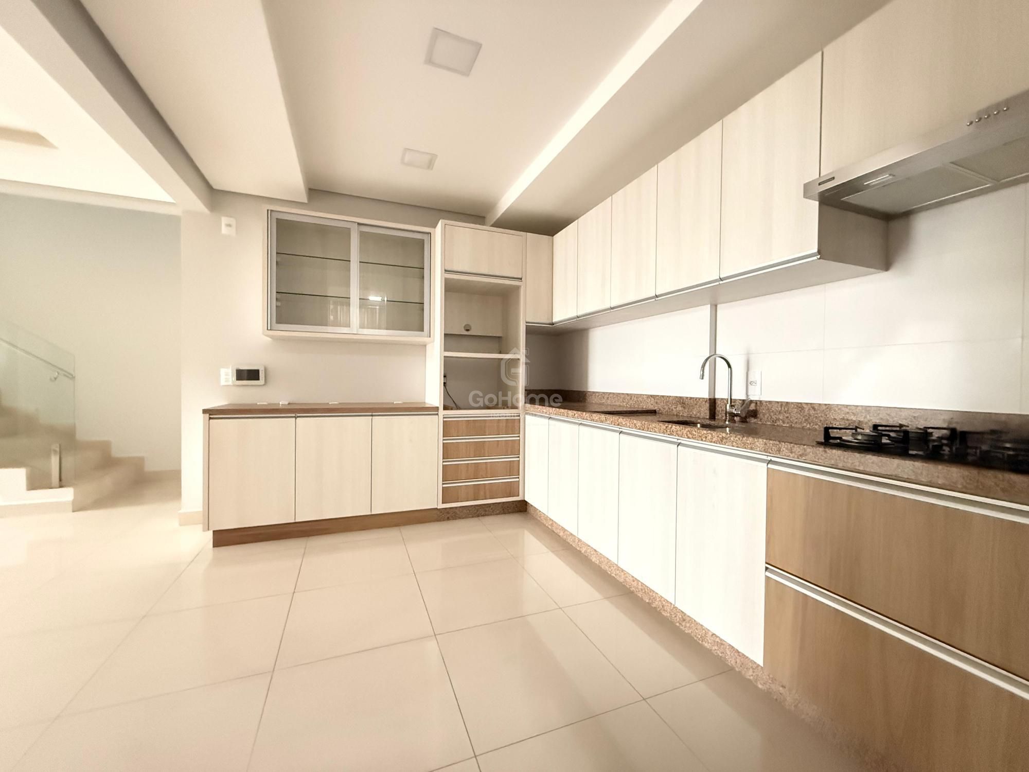 Apartamento  Duplex Semimobiliado