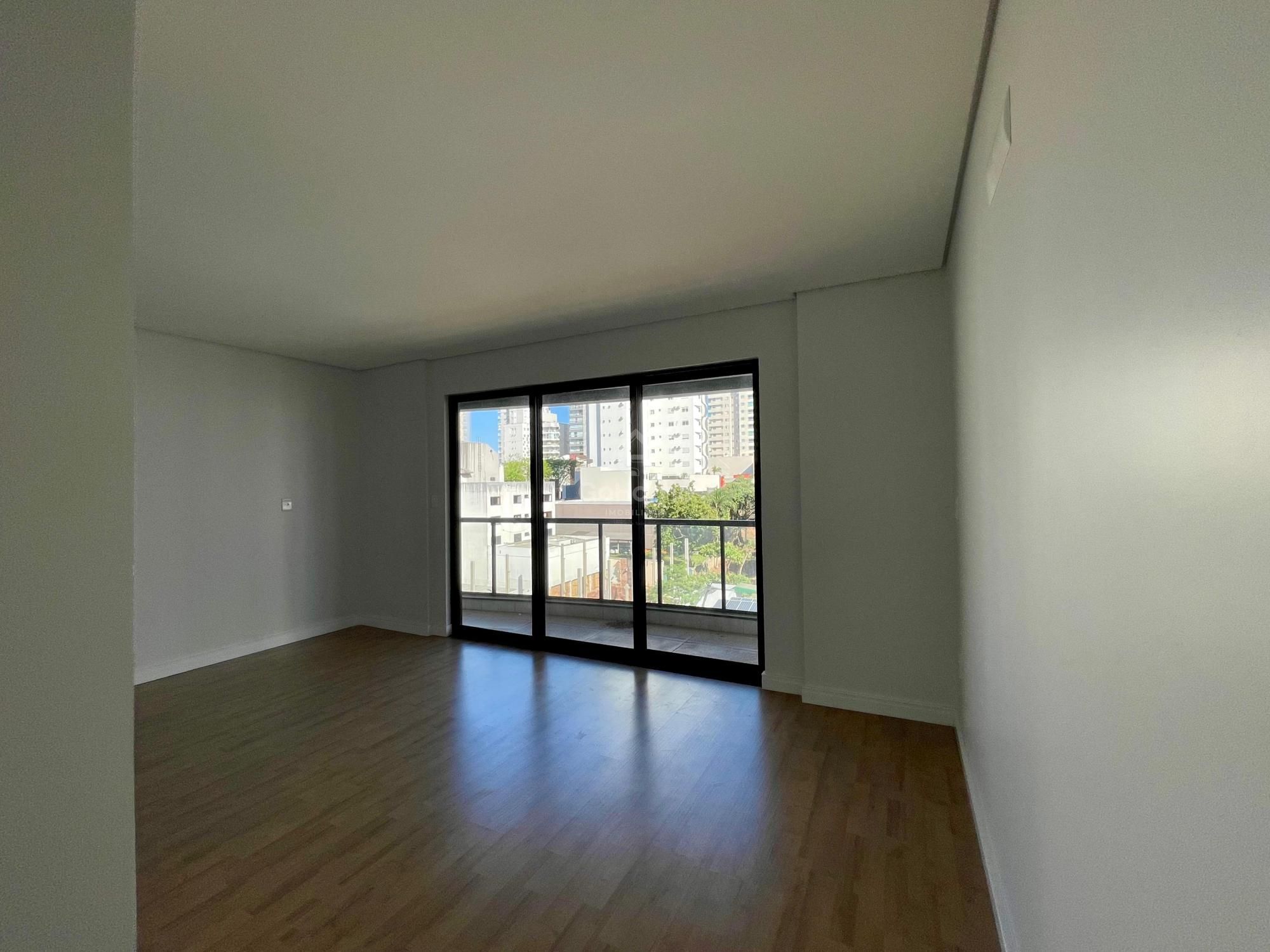 3409 – Apartamento no Centro de Chapecó, próximo da Linfer com 140,54 m² privativos