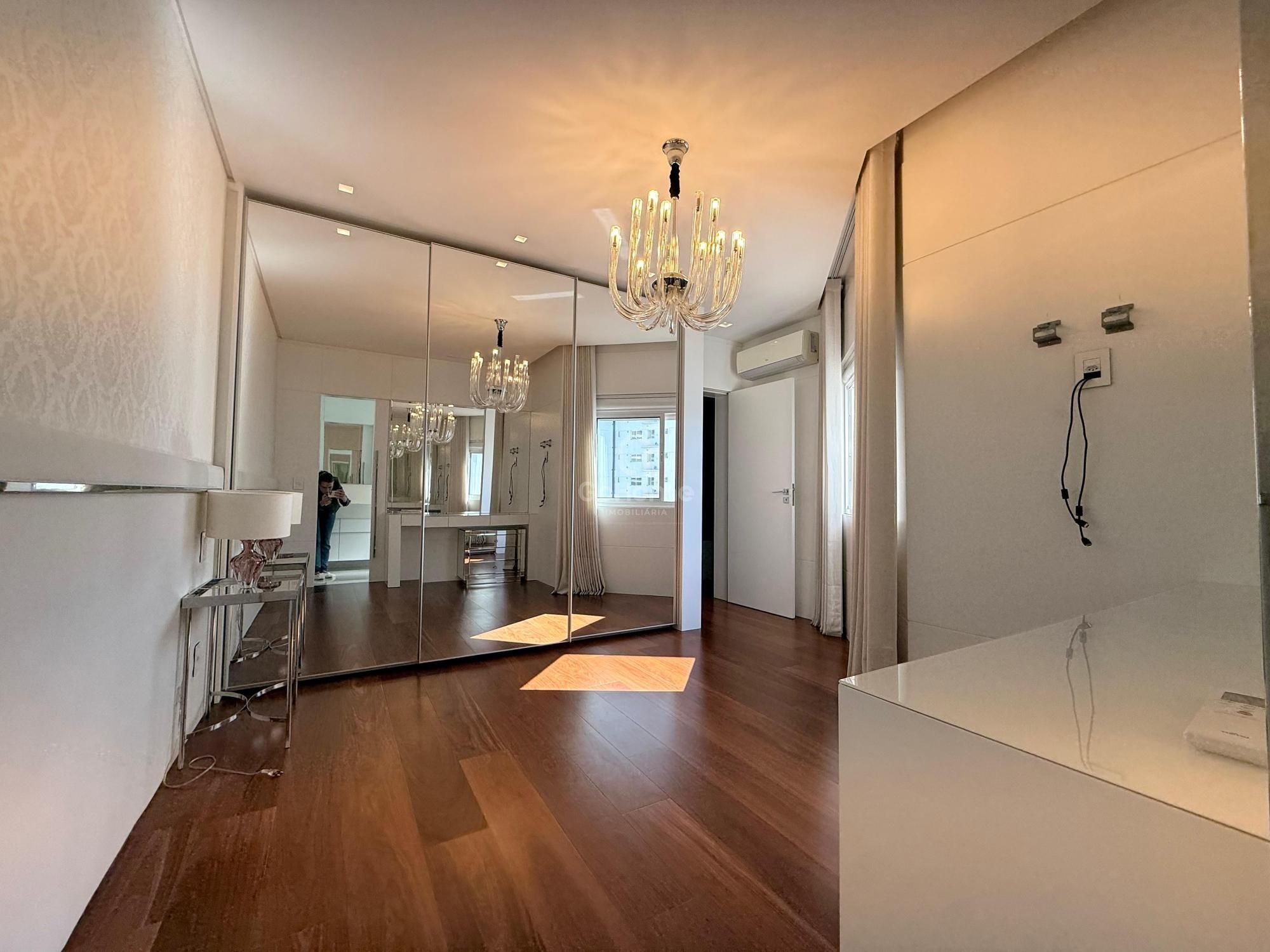 Apartamento 2 suítes mobiliado