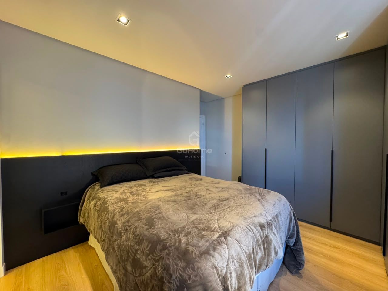 Apartamento 2 suítes mobiliado