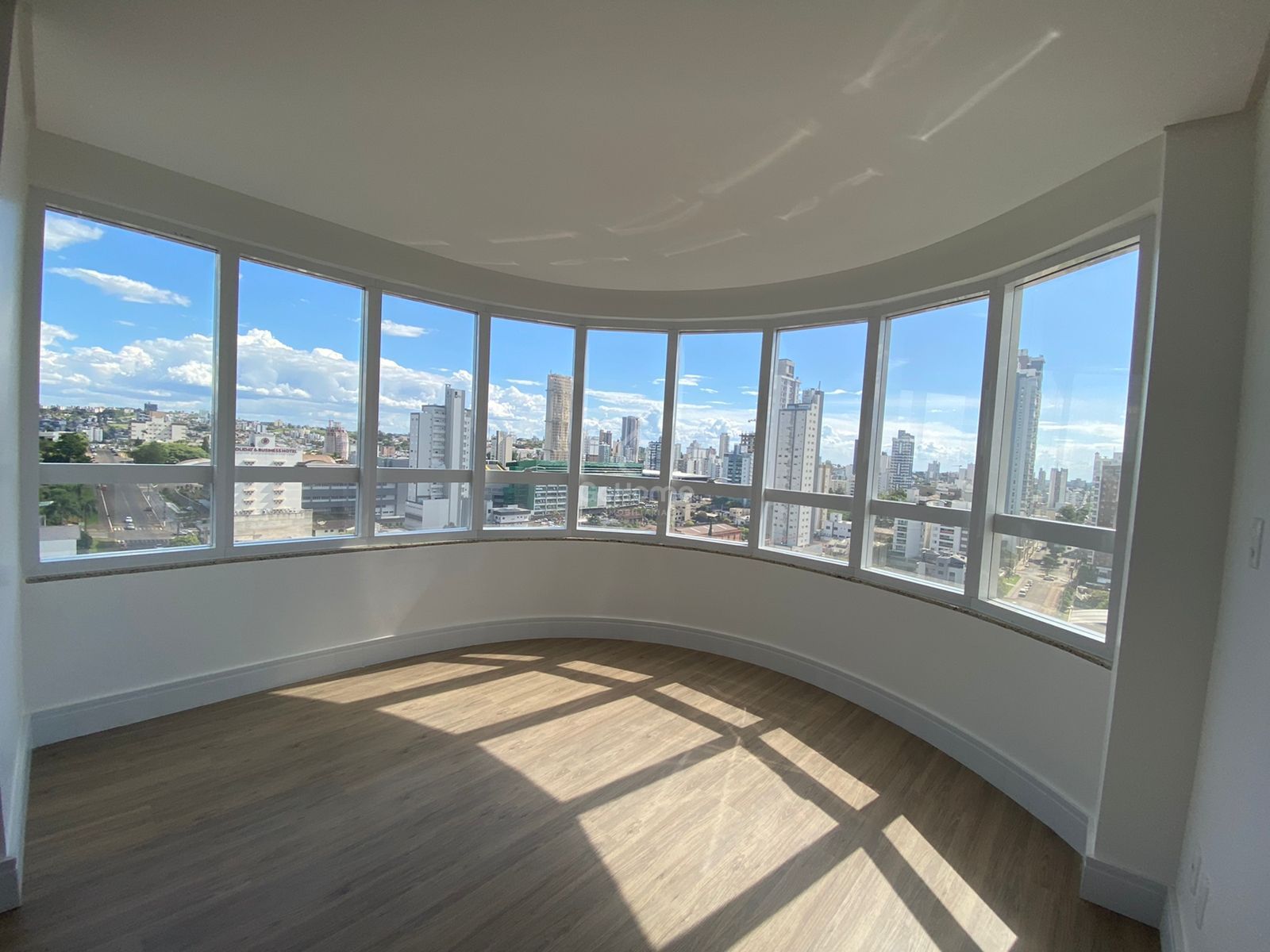 Apartamento 3 Suítes - Próximo da AABB e Colégio Marista