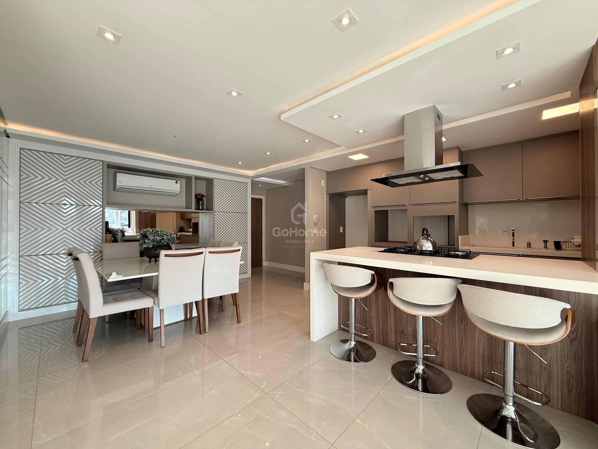Apartamento Semimobiliado com Suíte e Demi-Suíte