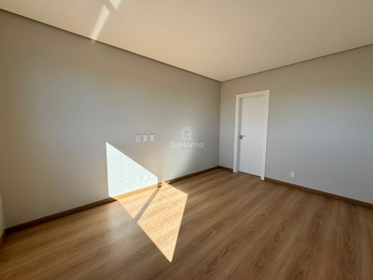 Apartamento Novo à Venda
