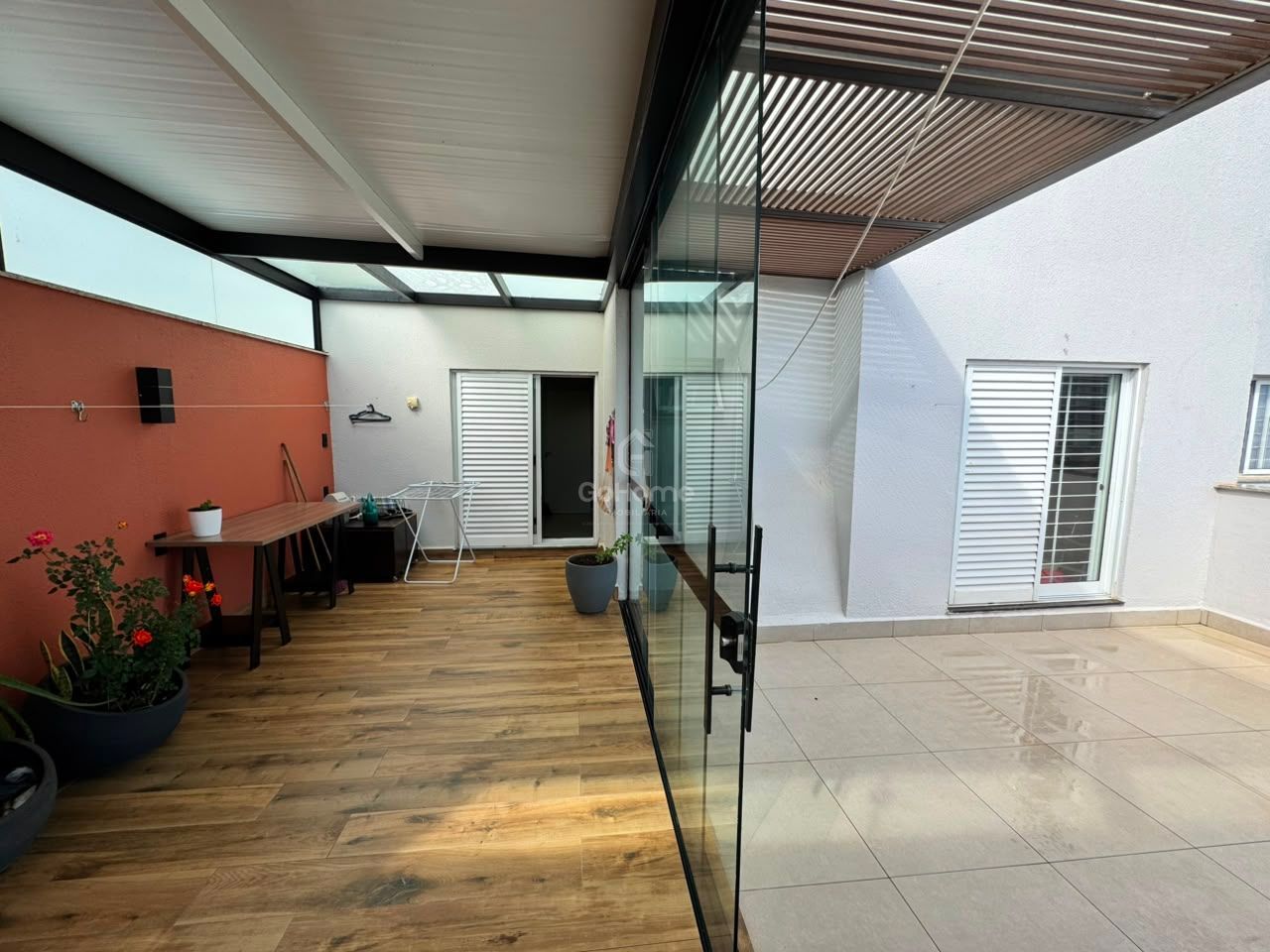 Apartamento com terraço mais Suíte Master e duas Demi-suítes