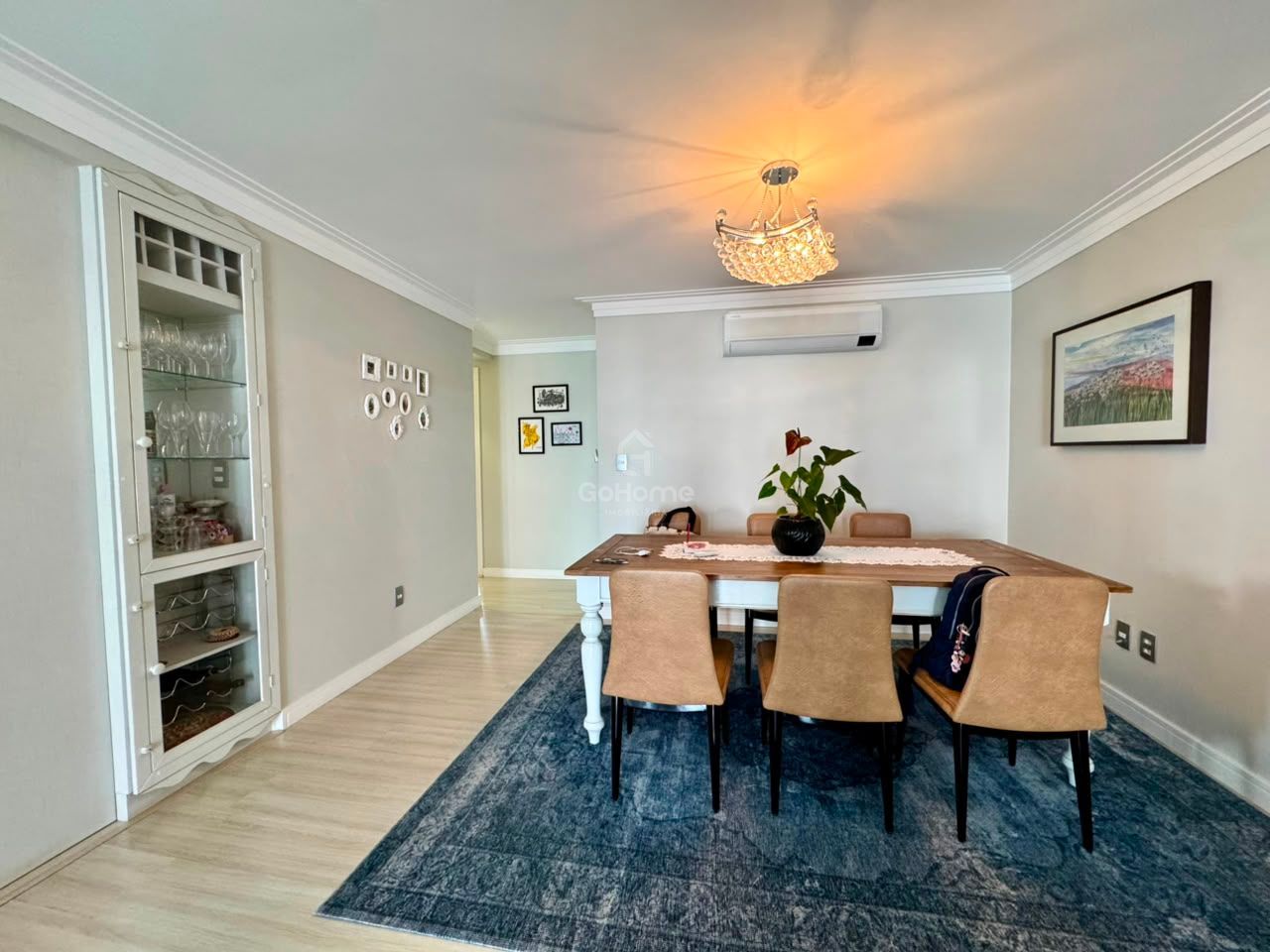 Apartamento com terraço mais Suíte Master e duas Demi-suítes