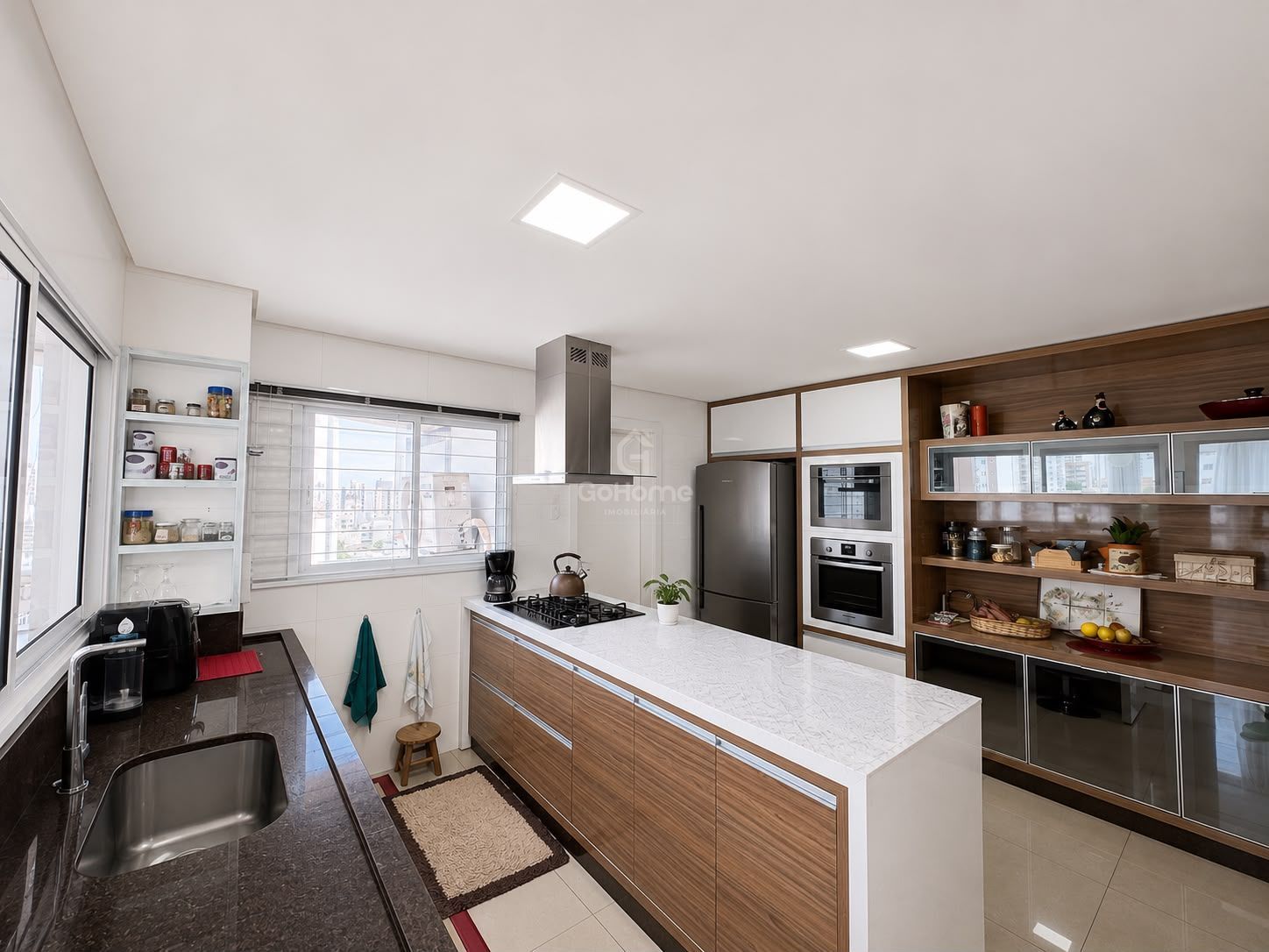 Apartamento com terraço mais Suíte Master e duas Demi-suítes