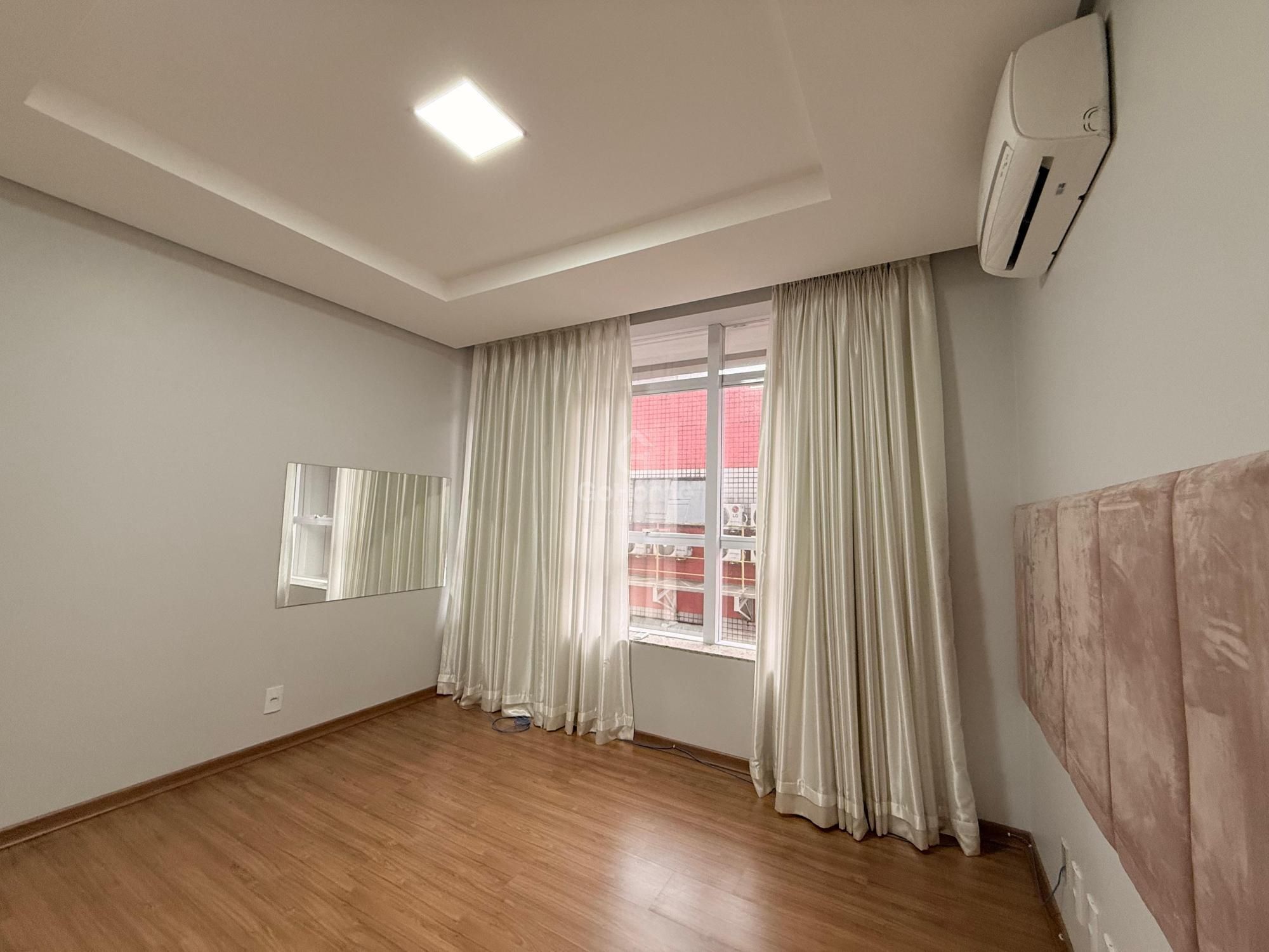 Apartamento  Duplex Semimobiliado