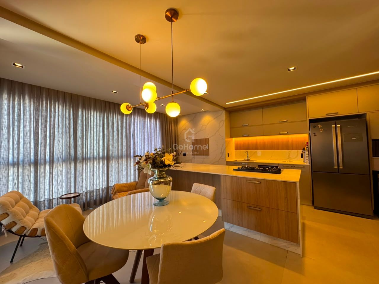 Apartamento 2 suítes mobiliado