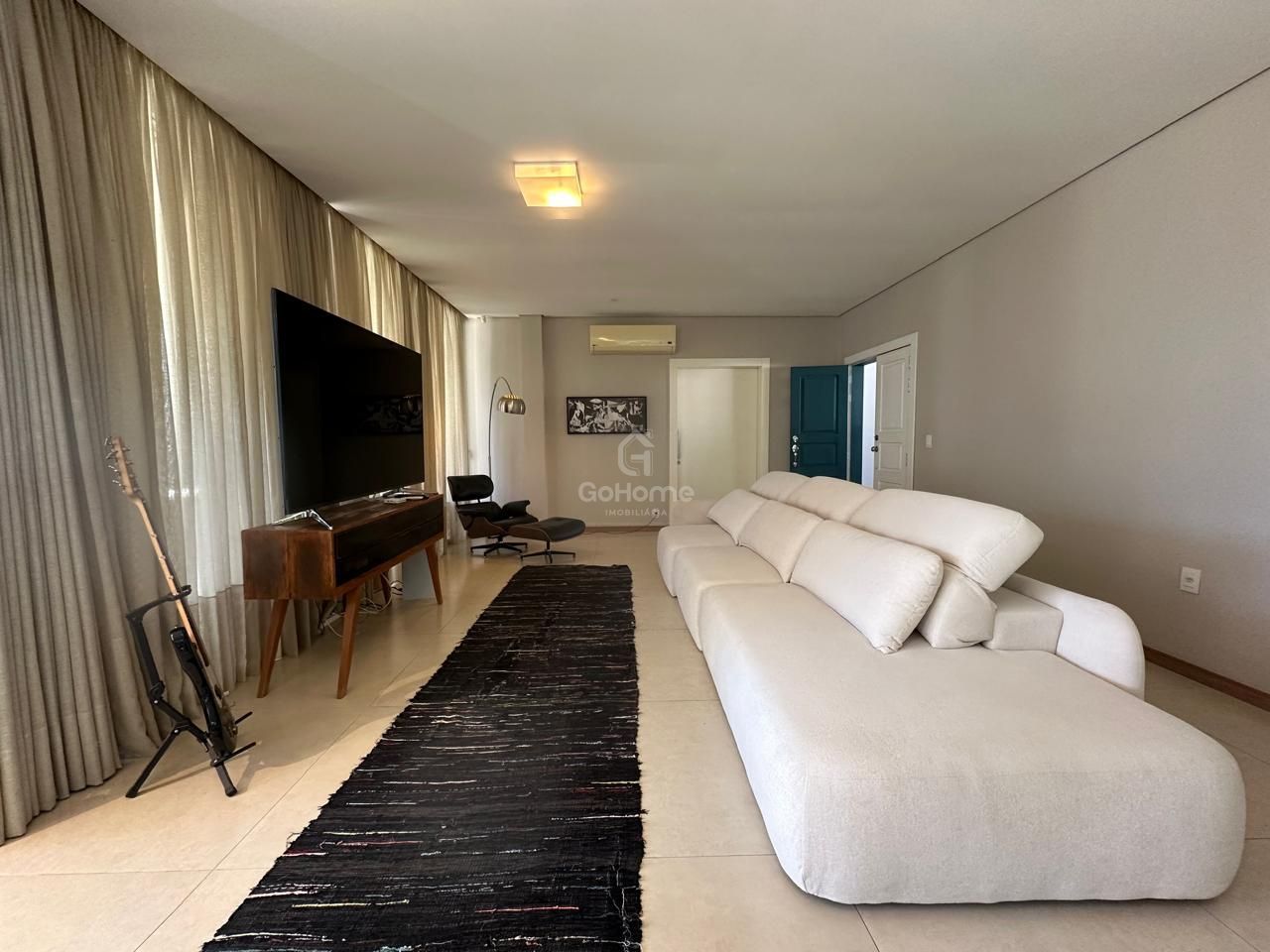 Casa em condomínio fechado