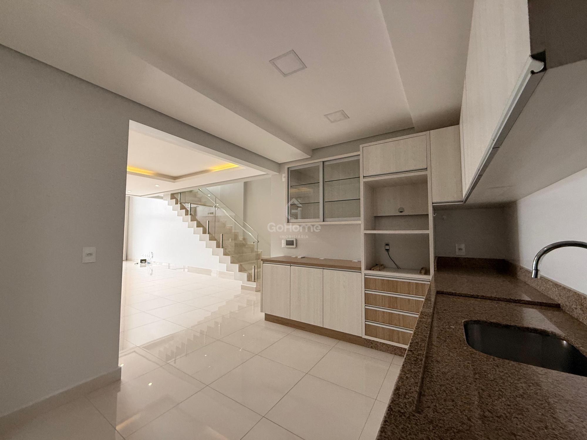 Apartamento  Duplex Semimobiliado