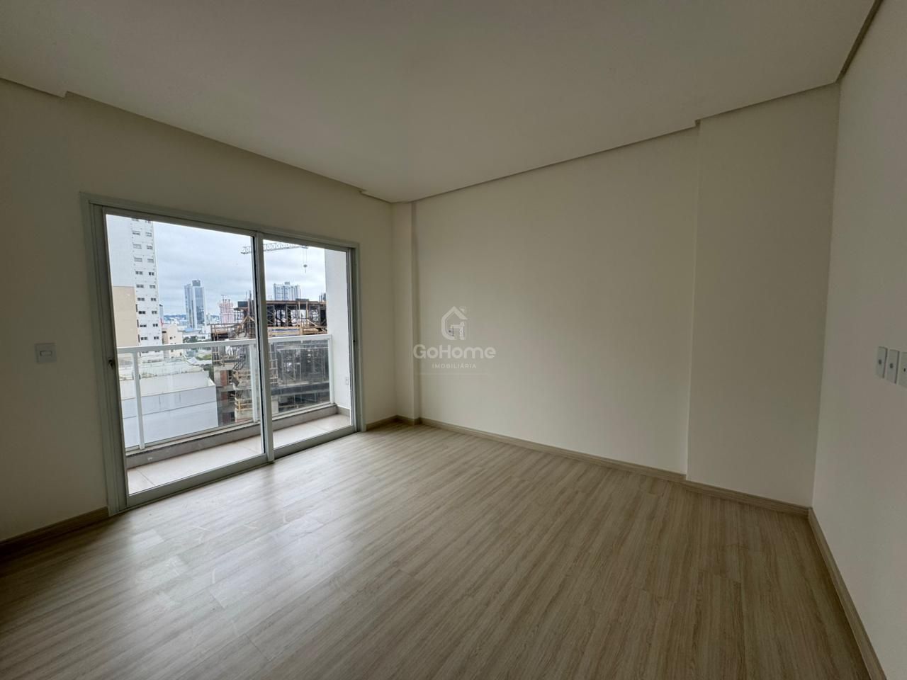 Apartamento Novo à Venda com 4 dormitórios