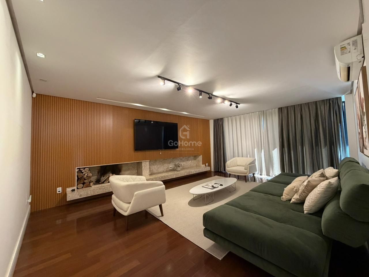 Casa de Alto Padrão Mobiliada