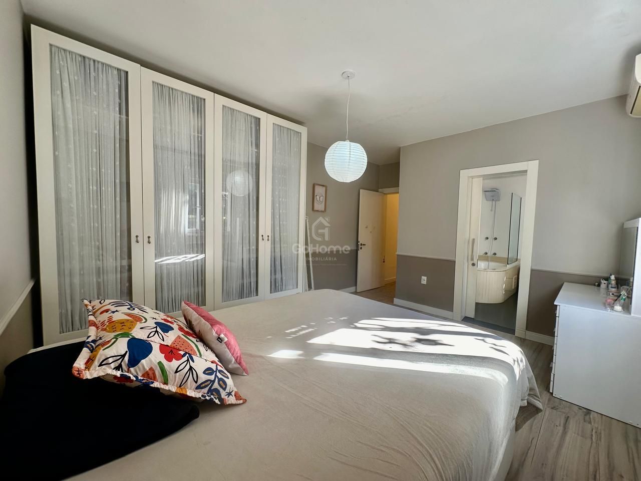 Casa em condomínio fechado
