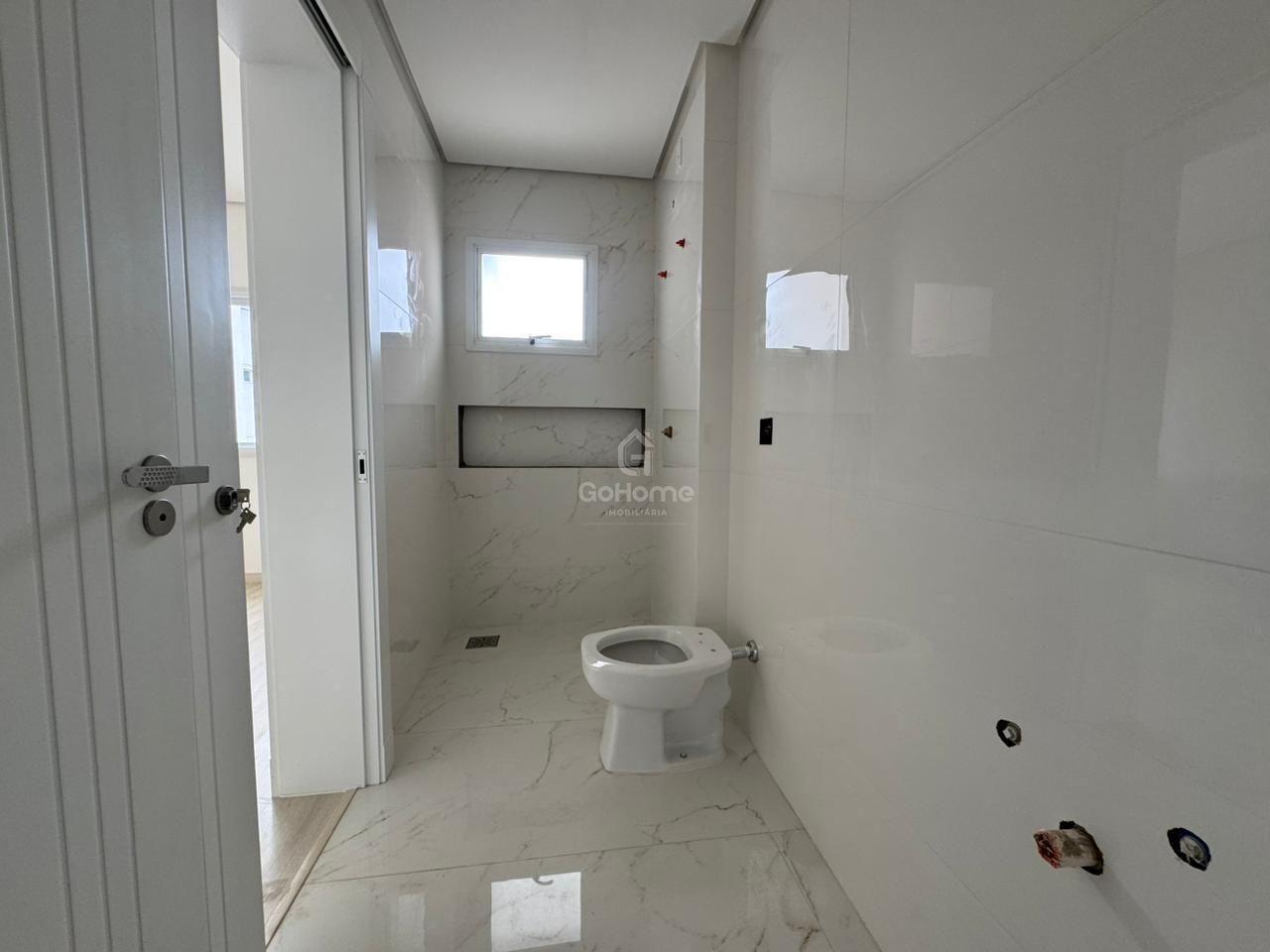 Apartamento Novo Vazio à Venda