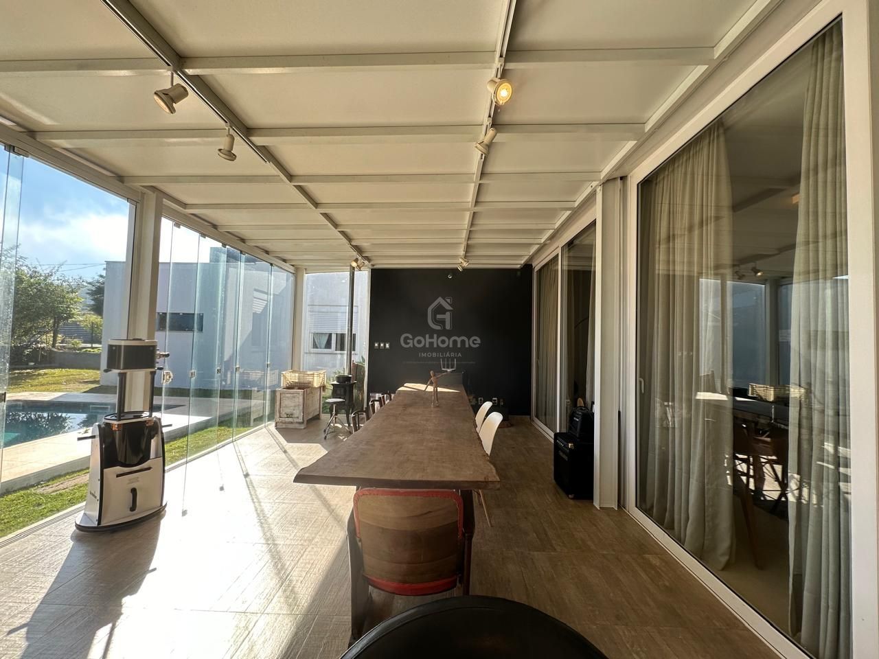 Casa em condomínio fechado
