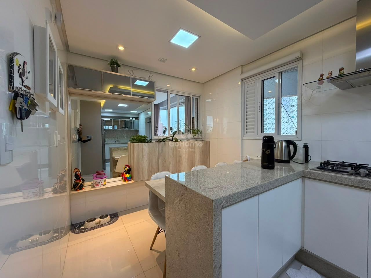 Apartamento Mobiliado e com 3 vagas de garagem