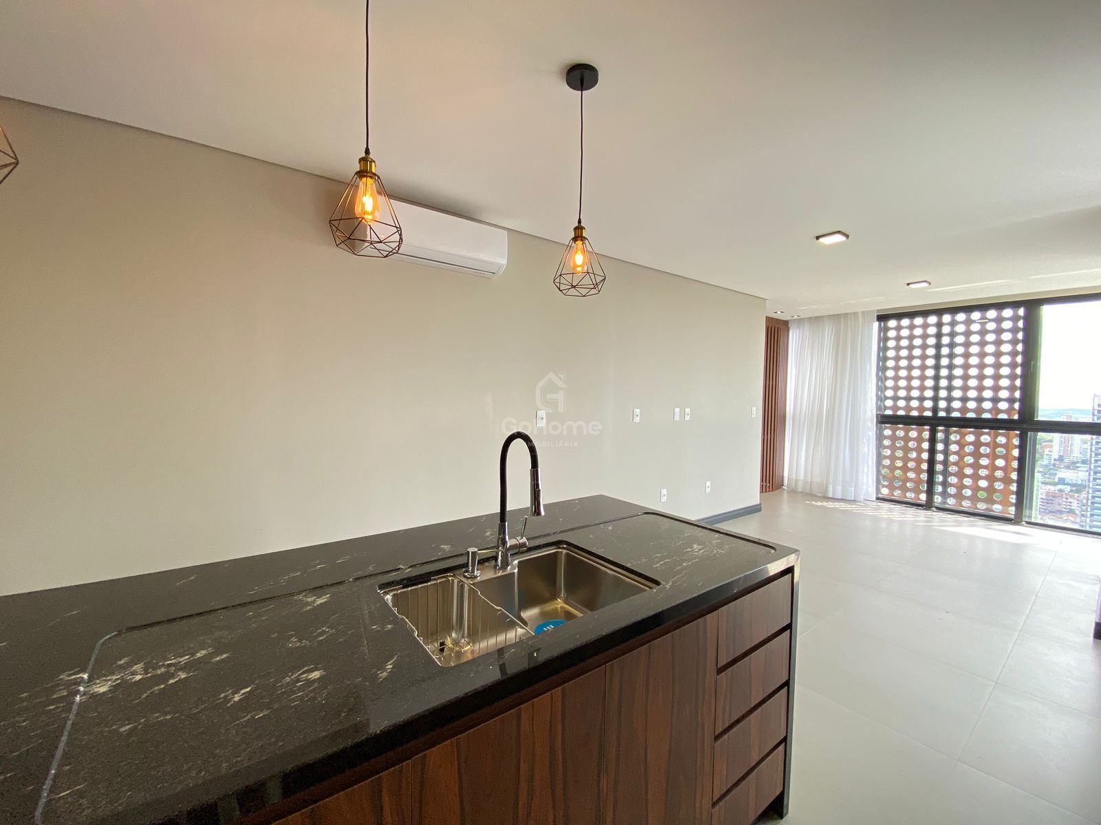 3642 – Apartamento Duplex com 3 suítes, no Centro de Chapecó