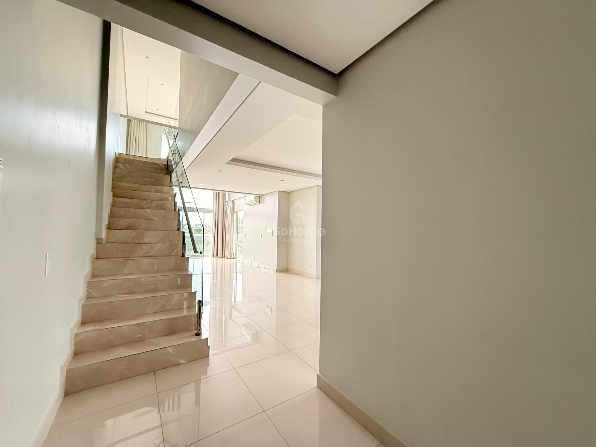 Duplex Semimobiliado à Venda
