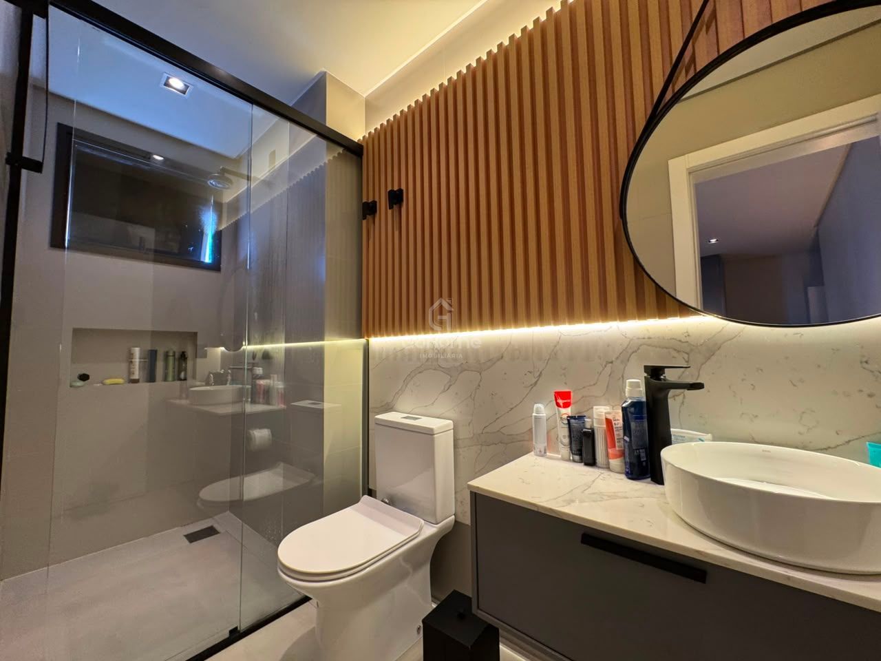 Apartamento 2 suítes mobiliado