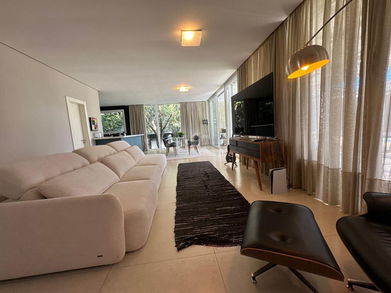 Casa em condomínio fechado