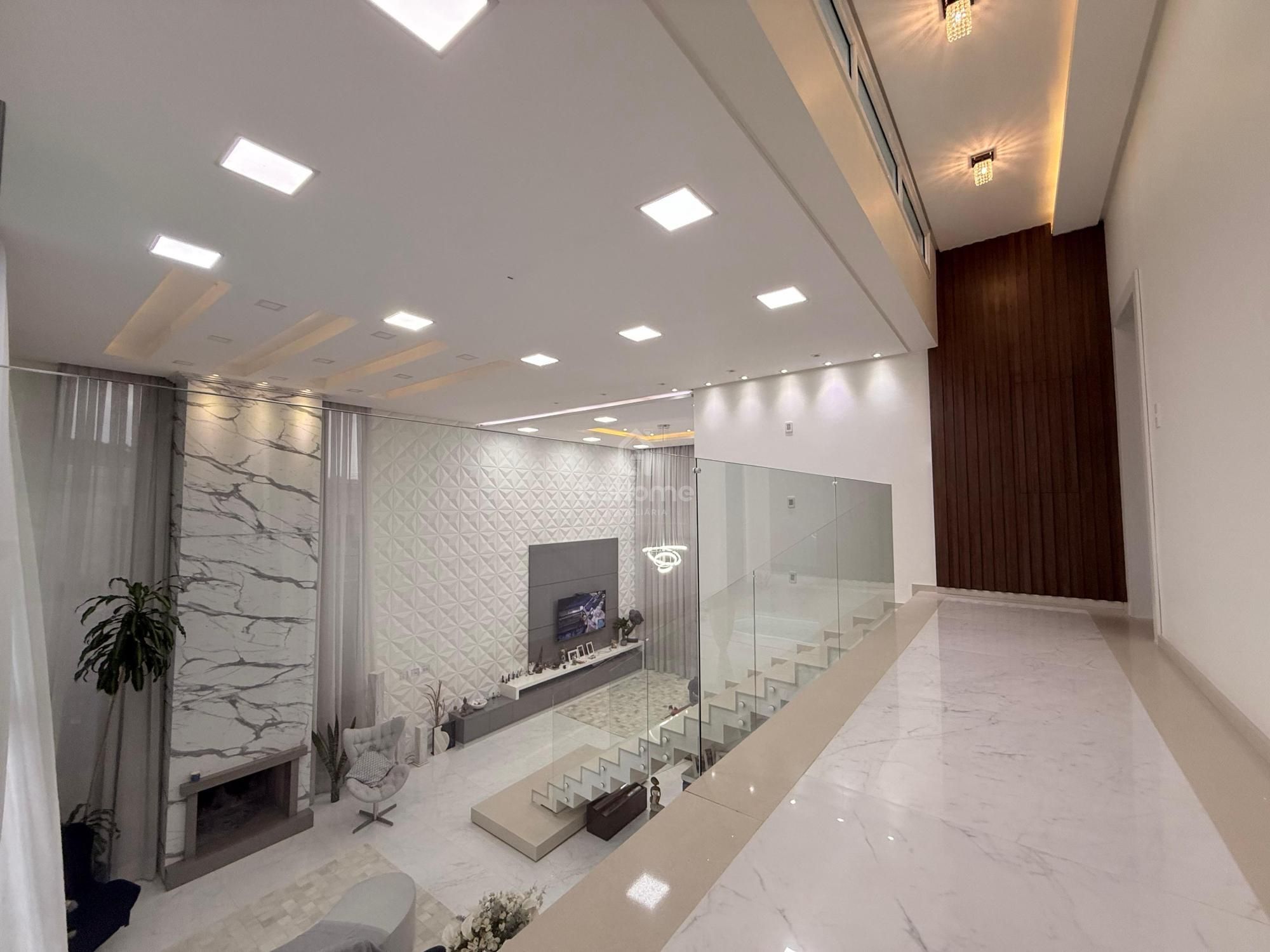 Casa com 3 suítes e piscina