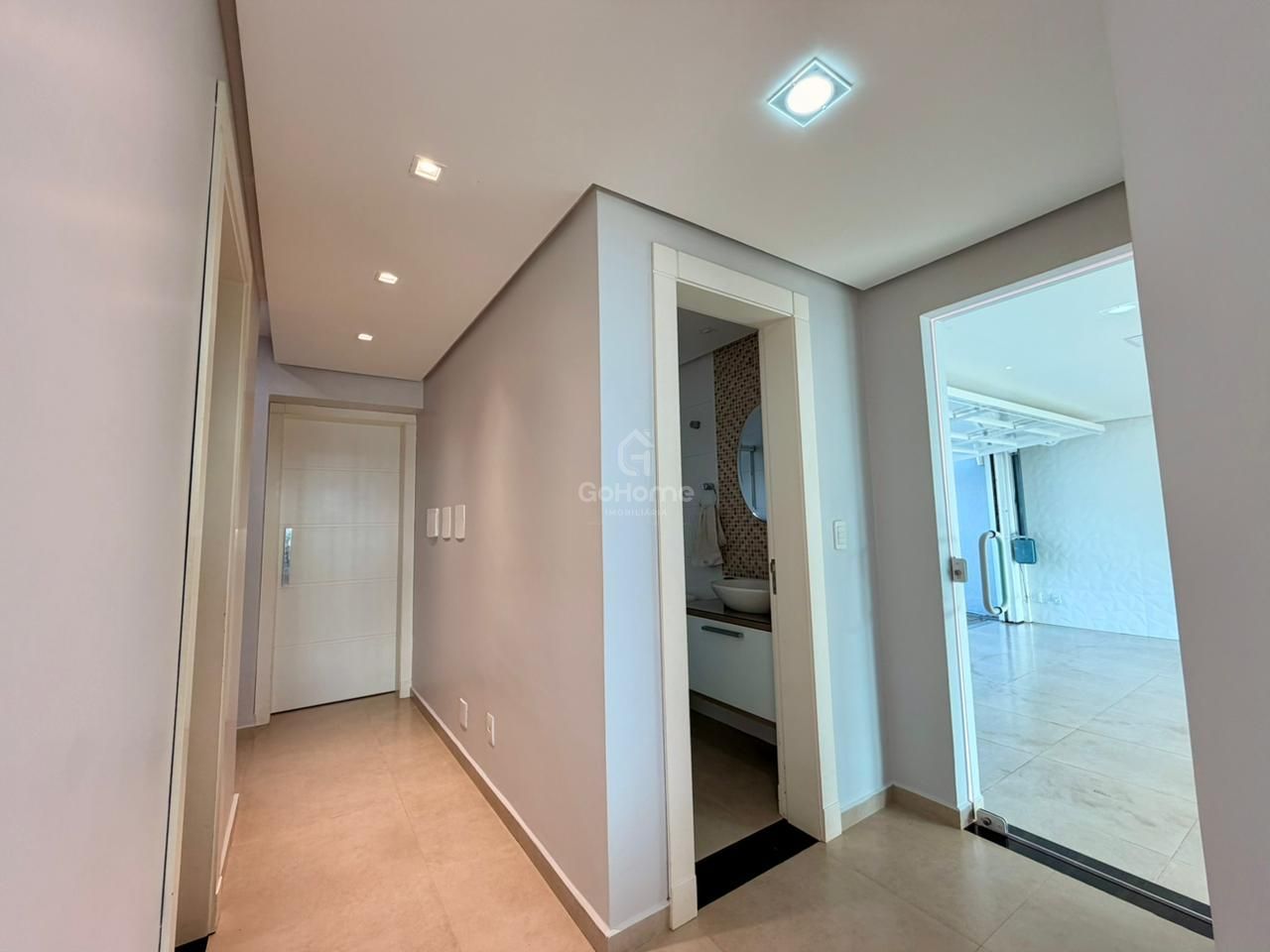 Casa com 3 pavimentos semimobiliada