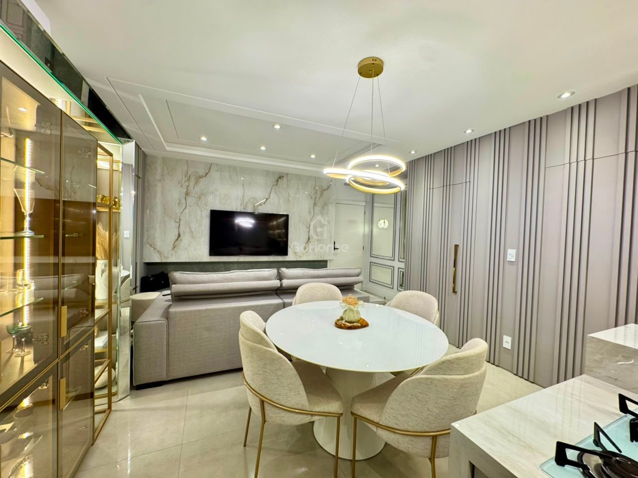 Apartamento com duas suítes mobiliado