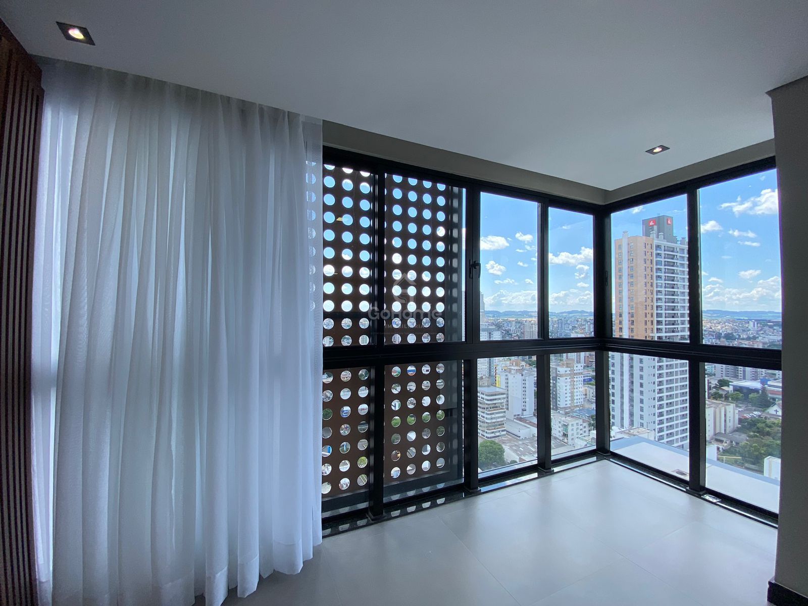 3642 – Apartamento Duplex com 3 suítes, no Centro de Chapecó