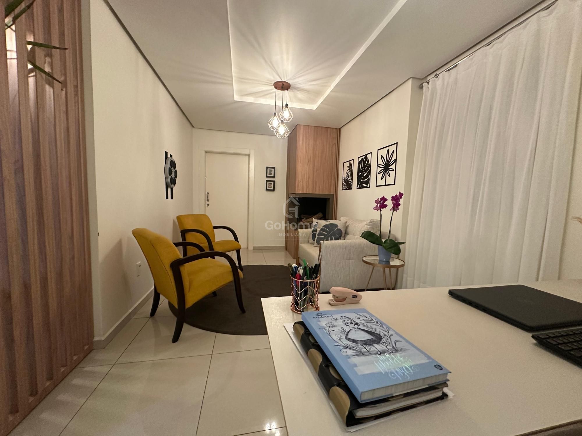 Casa Semimobiliada com Piscina