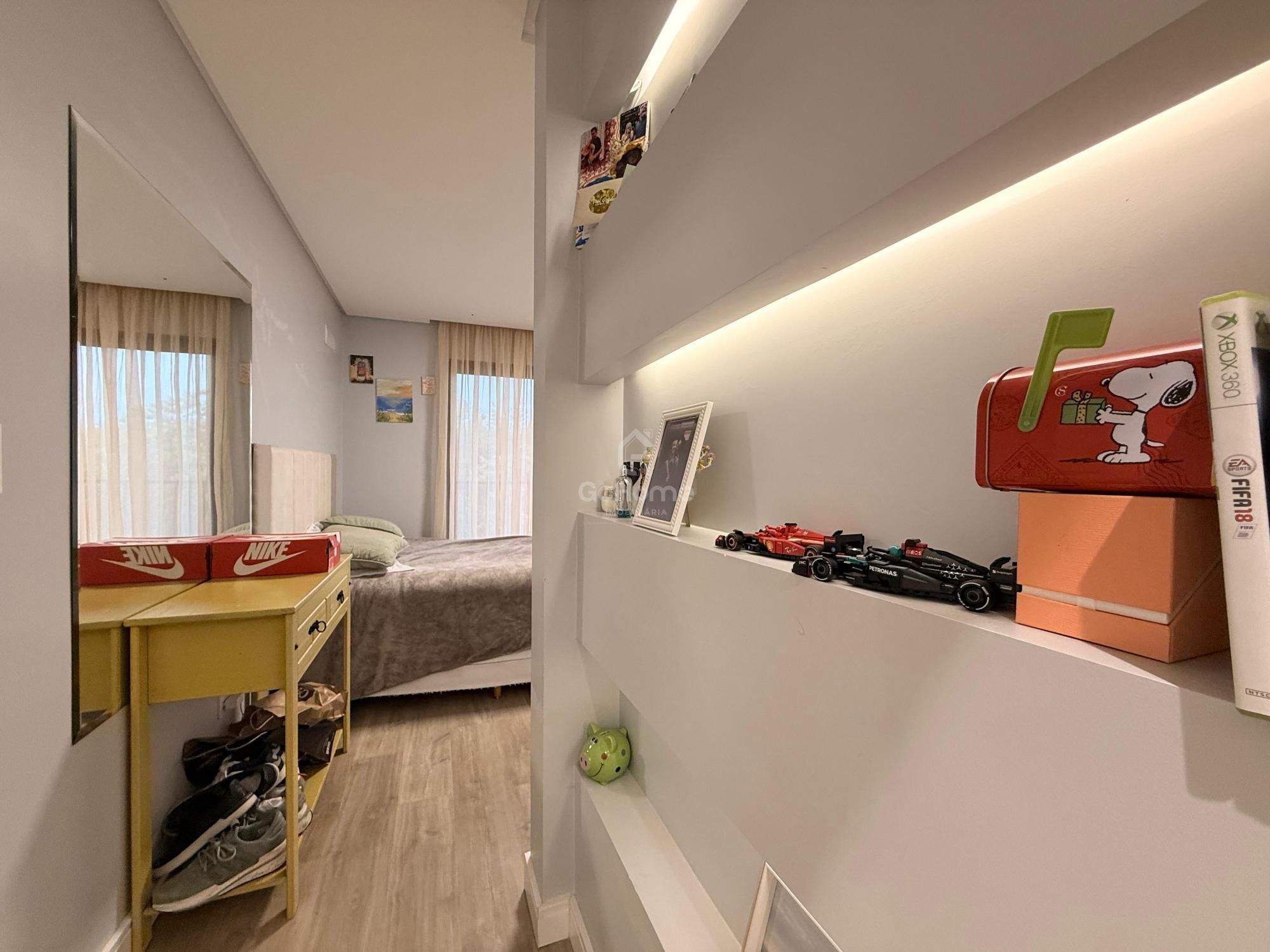 Casa em Condomínio Fechado com 3 suítes