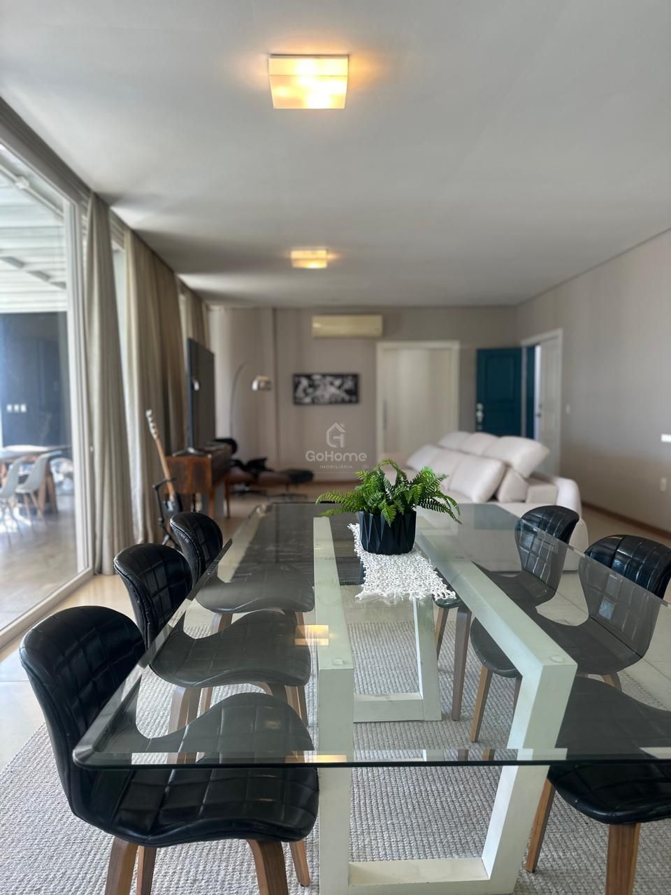 Casa em condomínio fechado