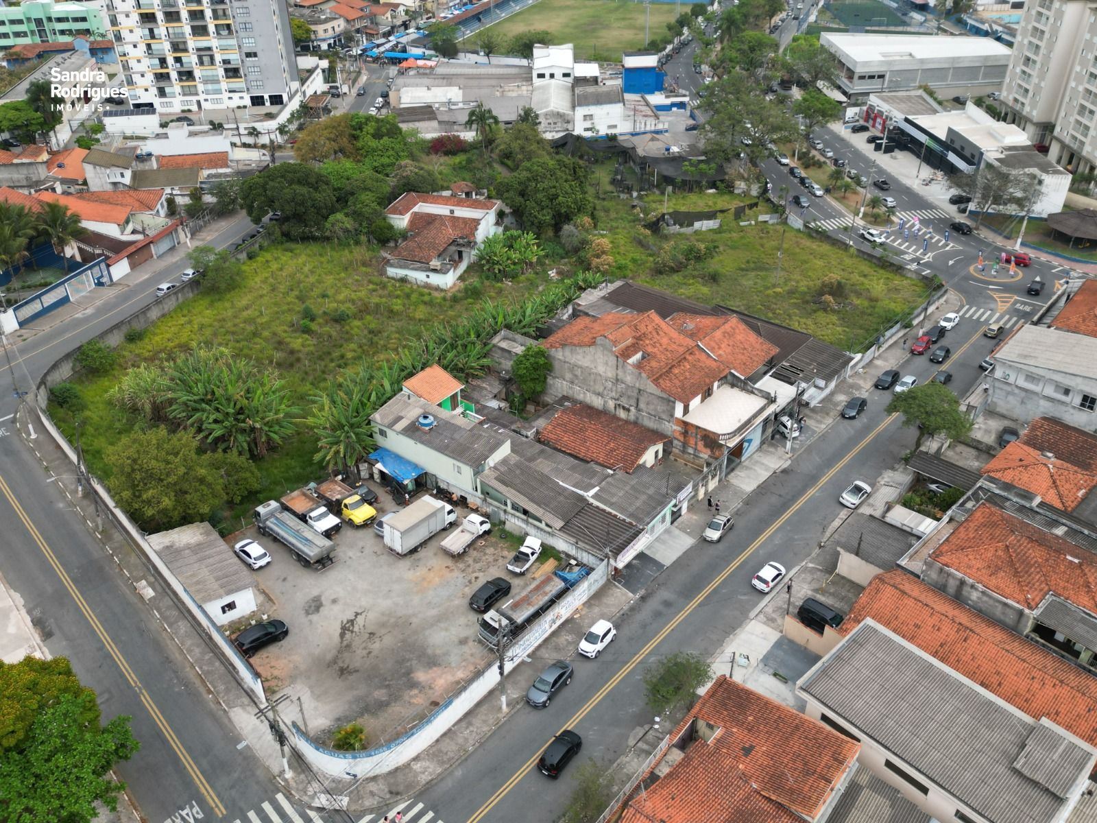 Lote/Terreno Comercial de 9759m² no bairro Barbosas, em Arujá | Eu Corretor