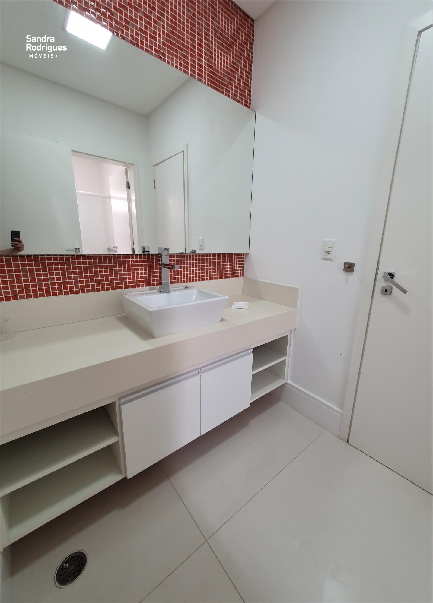 Casa de Condomínio à venda com 4 quartos, 600m² - Foto 72