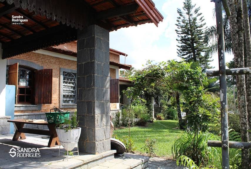 Casa de Condomínio de 5 quartos, 400m² no bairro Arujázinho I, II e III, em Arujá | Eu Corretor