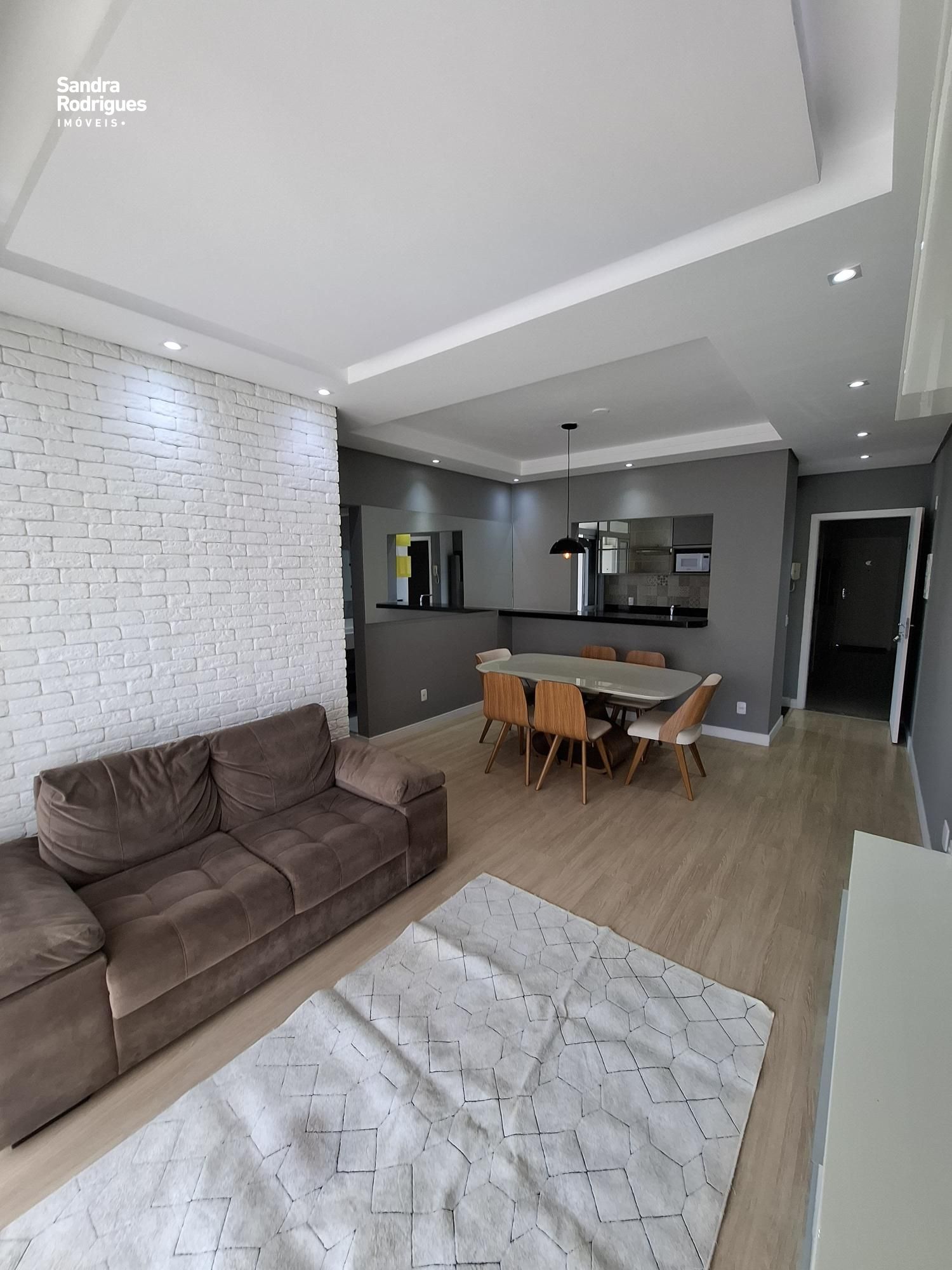 Apartamento à venda com 2 quartos, 79m² - Foto 2