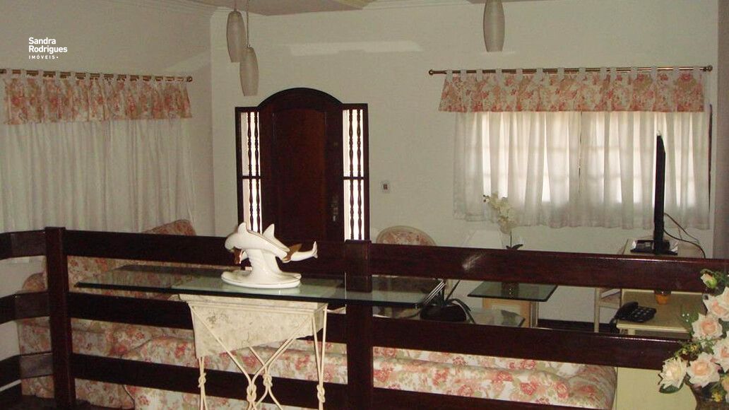 Casa de Condomínio de 5 quartos, 700m² no bairro Arujá Country Club, em Arujá | Eu Corretor