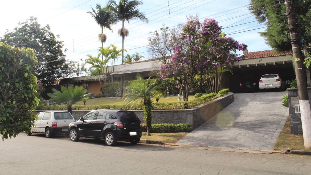 Casa de Condomínio à venda com 4 quartos, 750m² - Foto 1