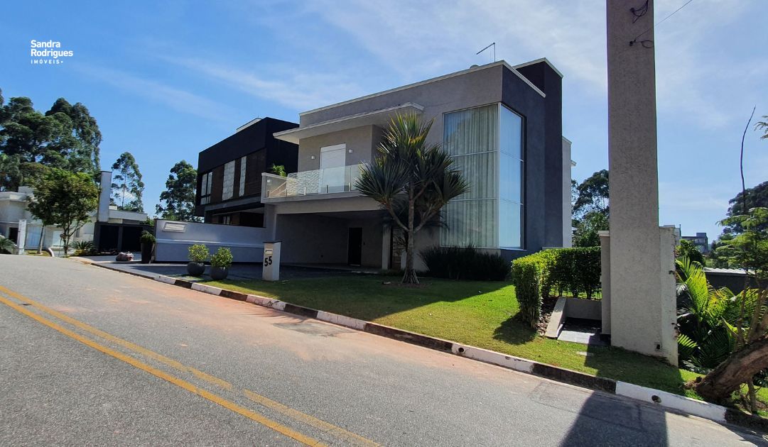 Casa de Condomínio à venda com 3 quartos, 235m² - Foto 2