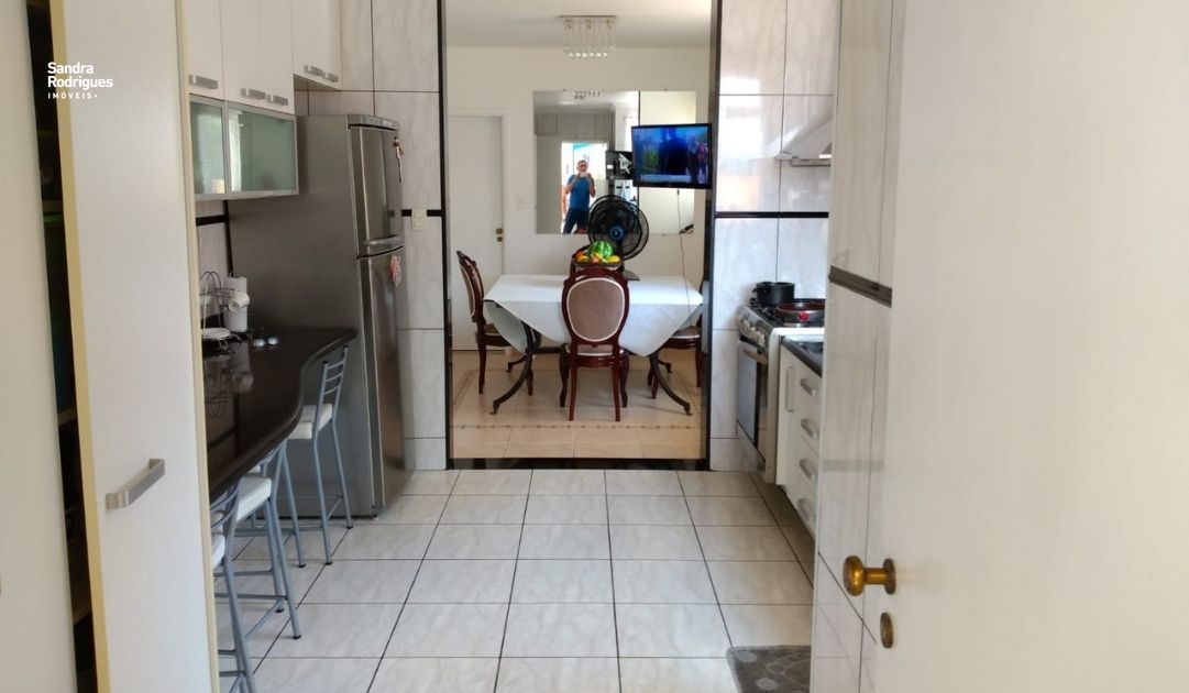 Casa de Condomínio à venda com 3 quartos, 200m² - Foto 9