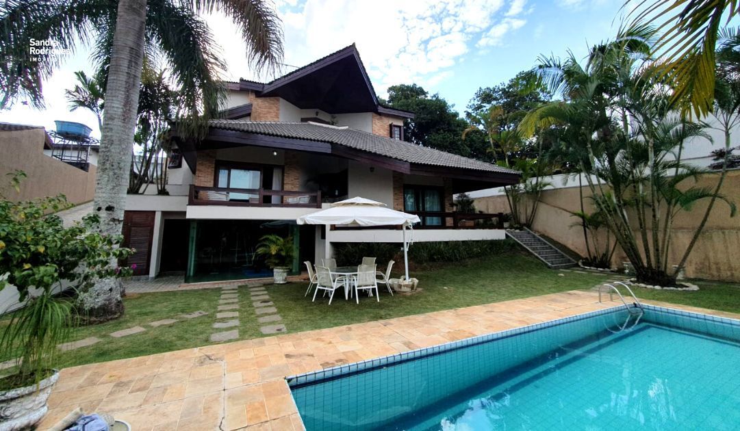 Casa de Condomínio à venda com 4 quartos, 628m² - Foto 1