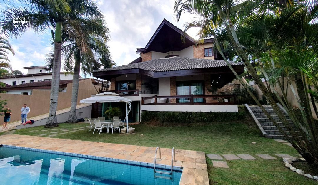 Casa de Condomínio à venda com 4 quartos, 628m² - Foto 2