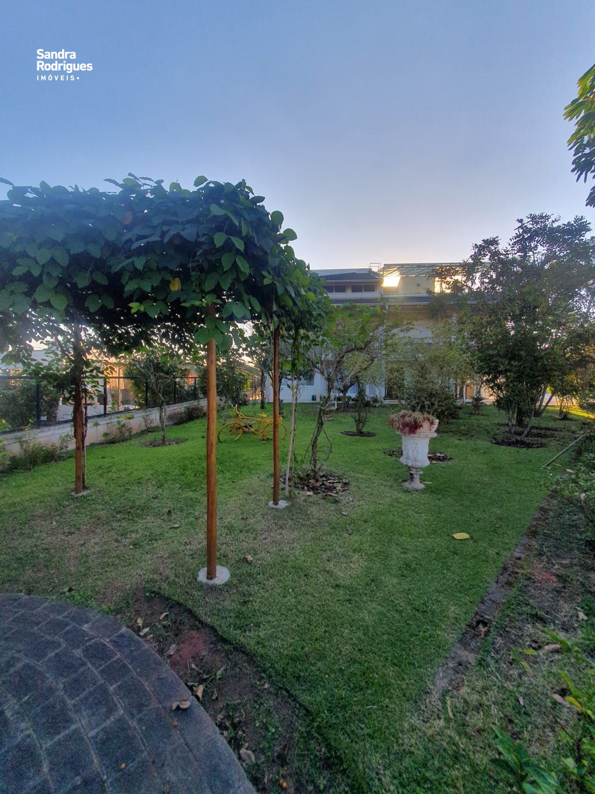 img47976710