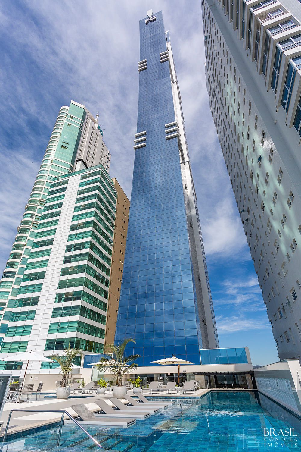 Apartamento, 4 quartos, 303 m² - Foto 1