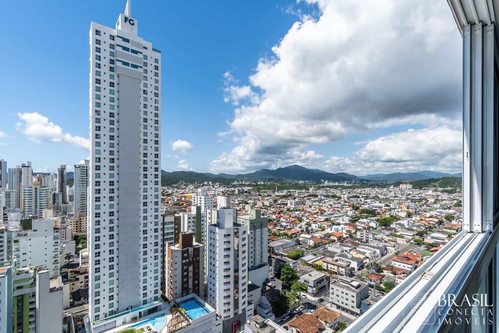 Apartamento, 4 quartos, 143 m² - Foto 2