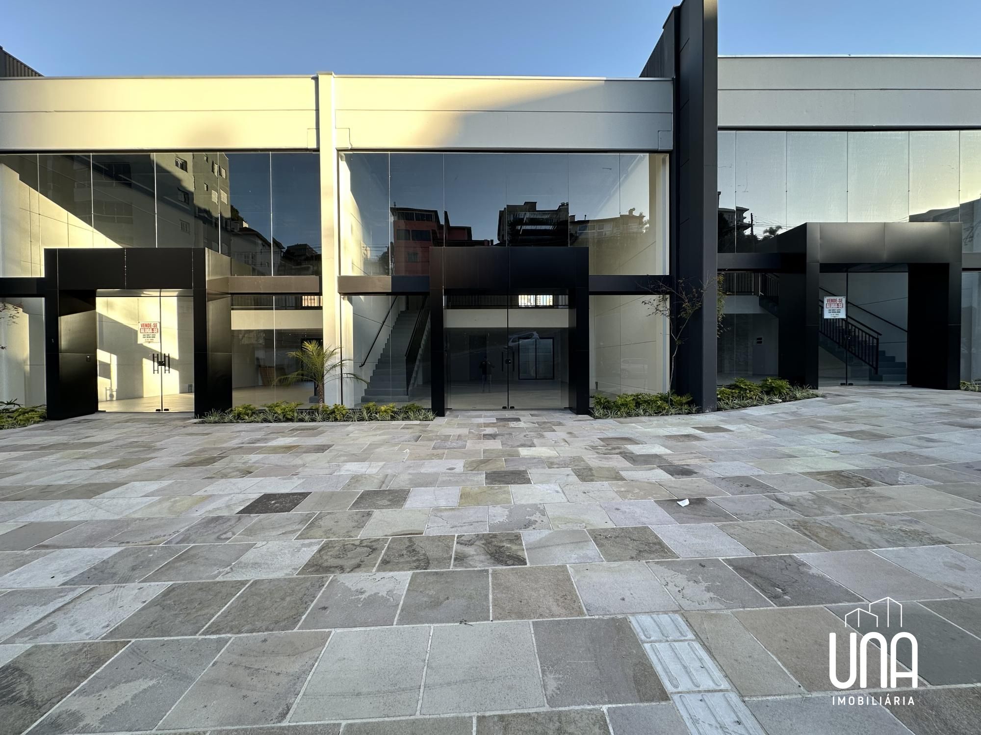 Sala-Conjunto, 193 m² - Foto 1