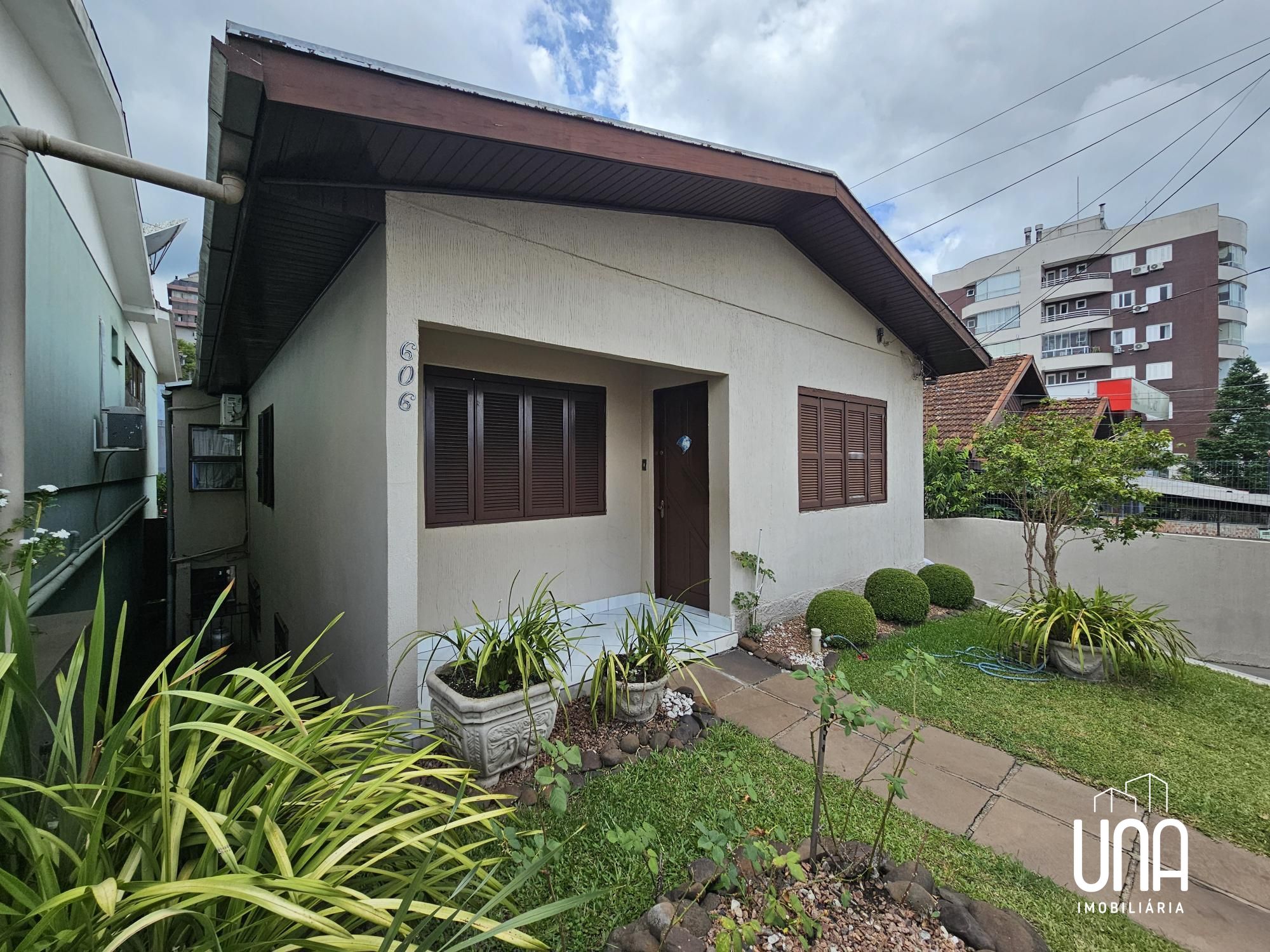 Casa, 7 quartos, 330 m² - Foto 3