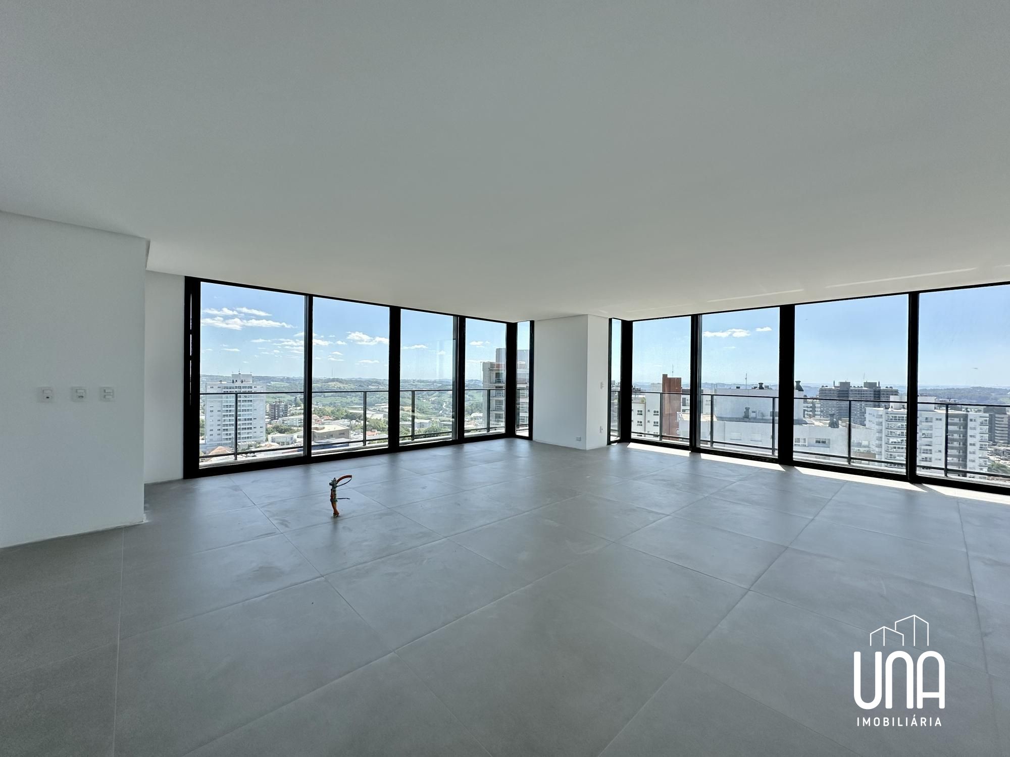 Apartamento, 3 quartos, 208 m² - Foto 1