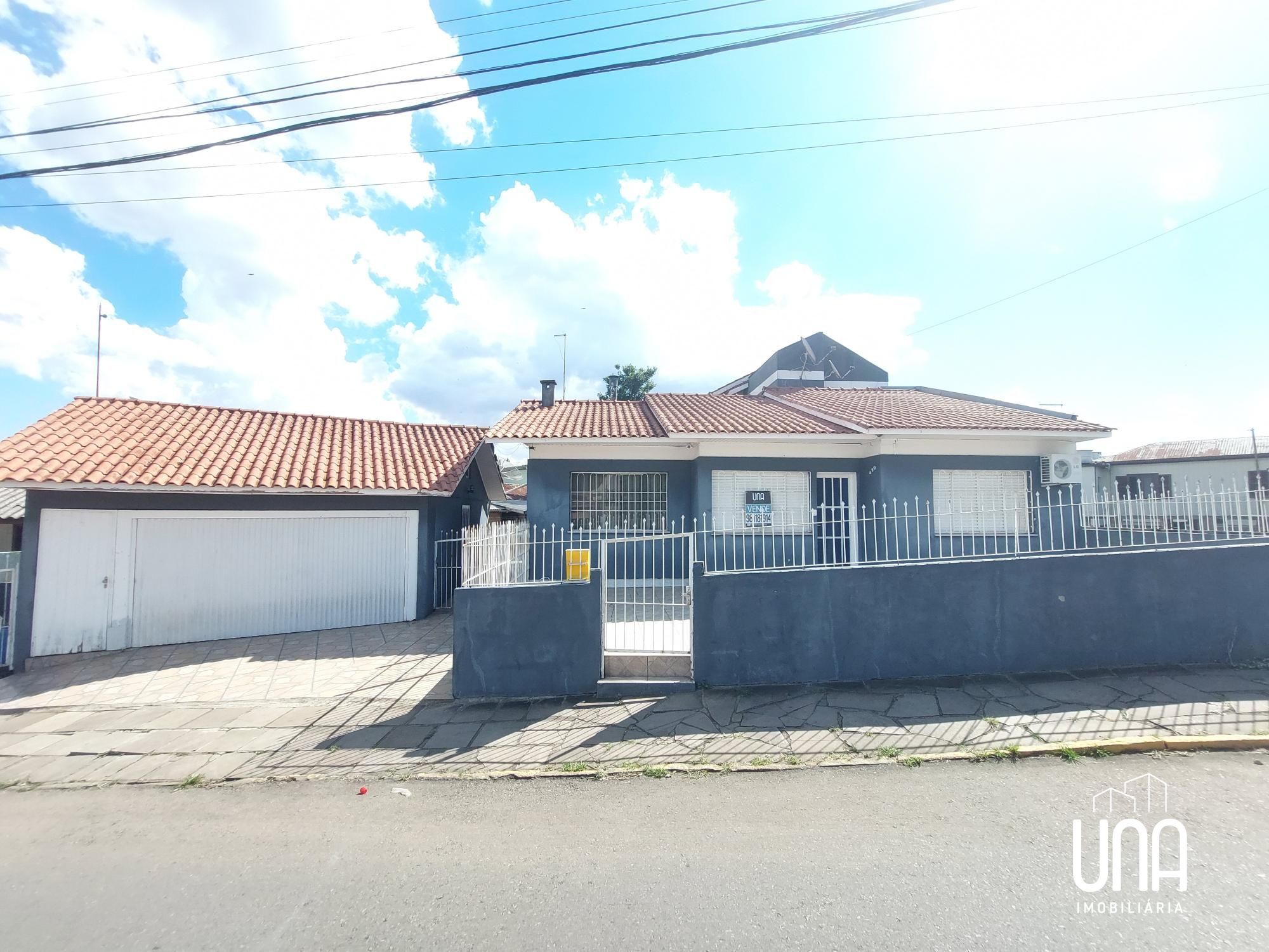 Casa, 4 quartos, 181 m² - Foto 1
